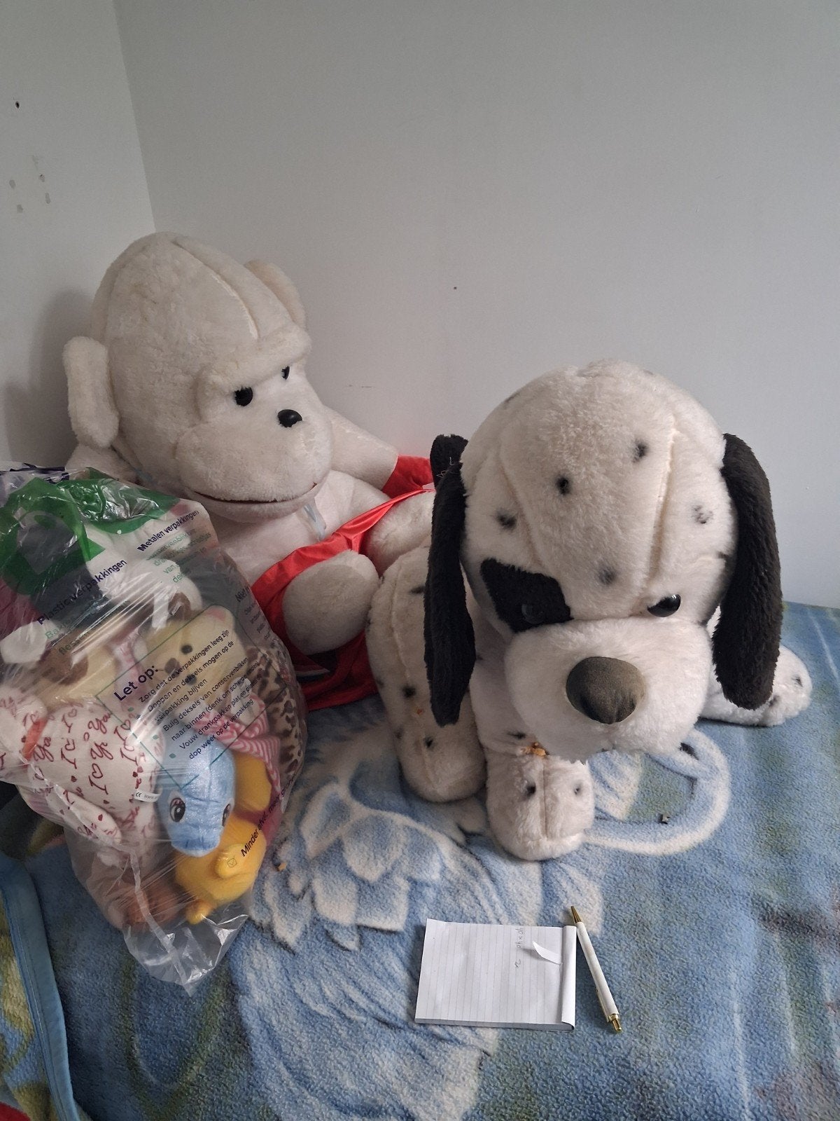Grote knuffels: aap, hond en zak vol verrassingen, Ophalen, Gebruikt, Meerkleurig, Groot (groter dan 80 cm)