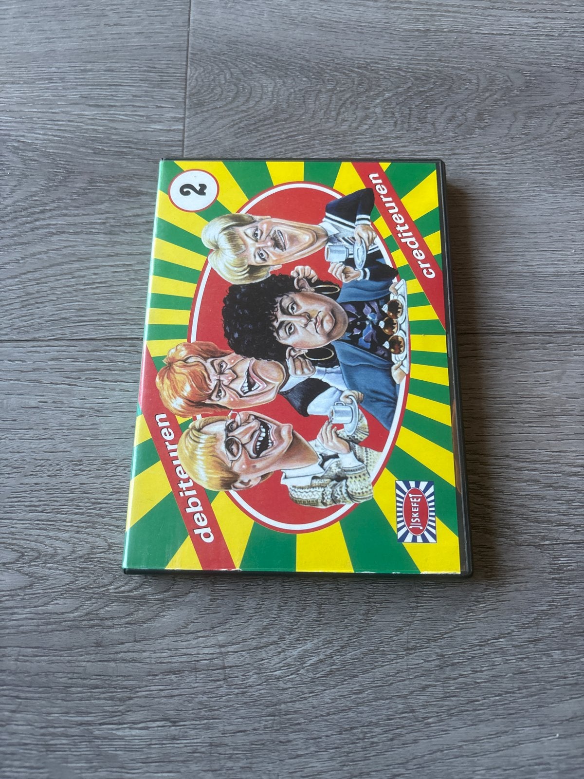 Jiskefet: Debiteuren Crediteuren 2 DVD, Alle leeftijden, Ophalen of Verzenden, Gebruikt