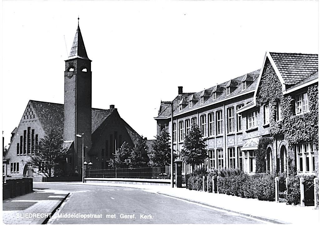 806117 Sliedrecht ZH 1971 Middeldiepstraat onbeschreven