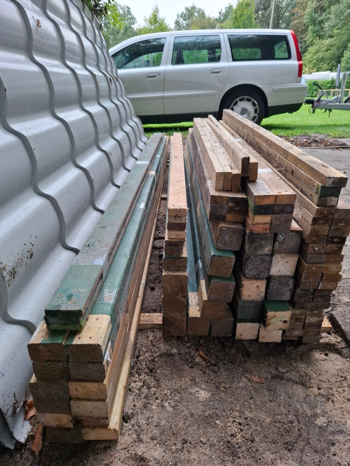 Stalen dakpanplaten en hout voor schuur/afdak (6x3m), Doe-het-zelf en Verbouw, Gebruikt, Grenen, Ophalen of Verzenden, 250 tot 300 cm