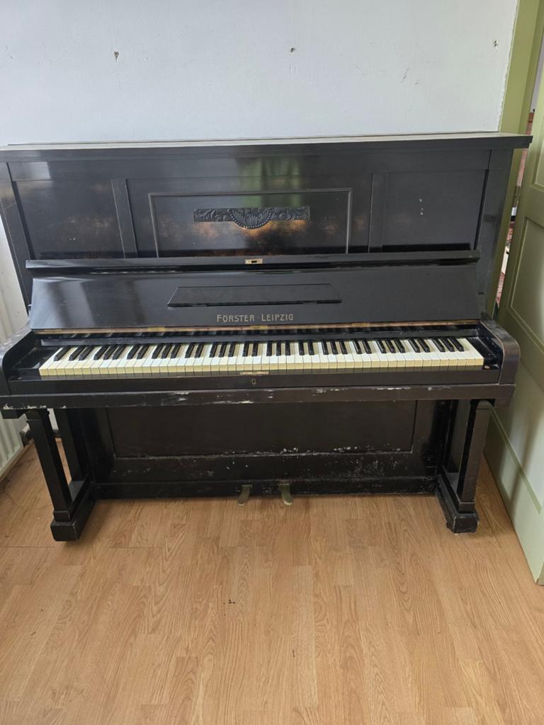 Oude piano, Ophalen
