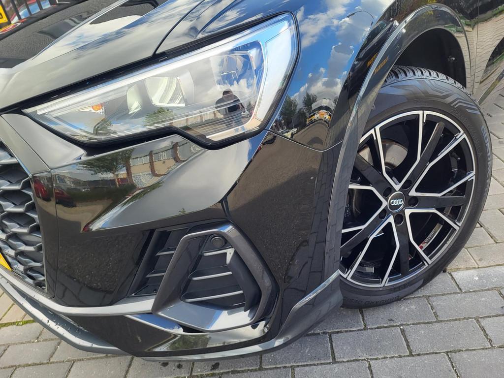 Audi Q3 Sportback 35 TFSI S Edition | Met digitaal dashboard, 12 maanden, Stof, 4 cilinders, 1505 kg