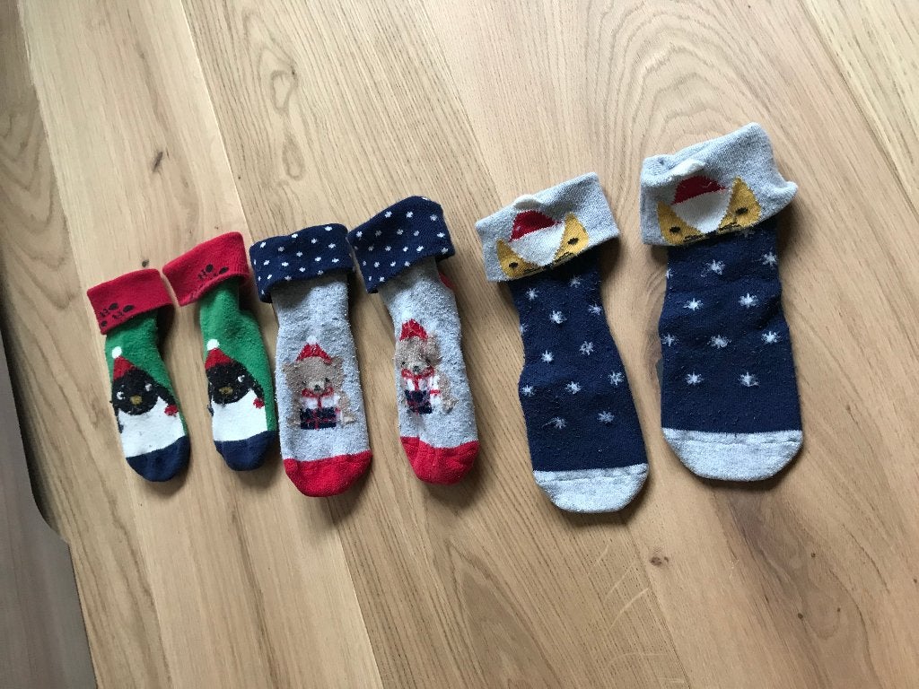3 paar anti slip sokken maat 23 - 26, Ophalen, Gebruikt, Jongen of Meisje, Sokken