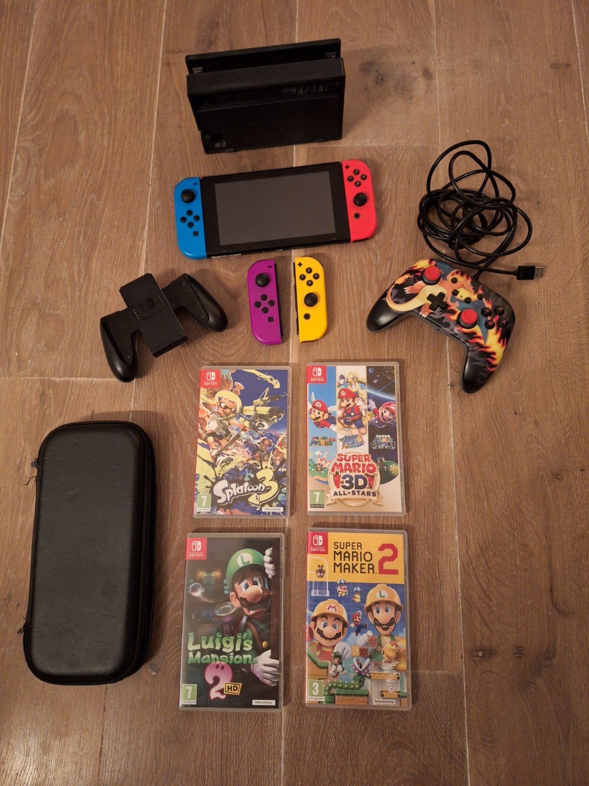Nintendo Switch 1 te koop met veel extra's!, Ophalen, Zo goed als nieuw, Switch Original