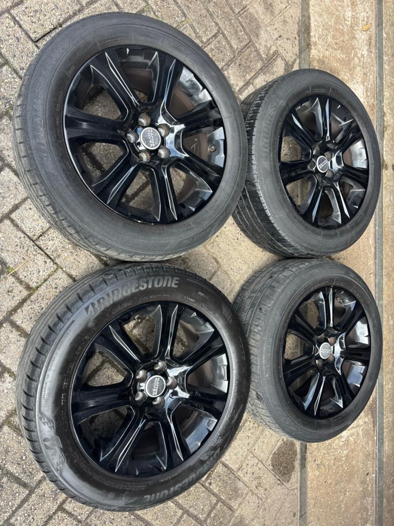 Velgen met banden voor Range Rover Evoque 235/55 R18, Auto-onderdelen, 18 inch, Gebruikt, Banden en Velgen, Ophalen of Verzenden