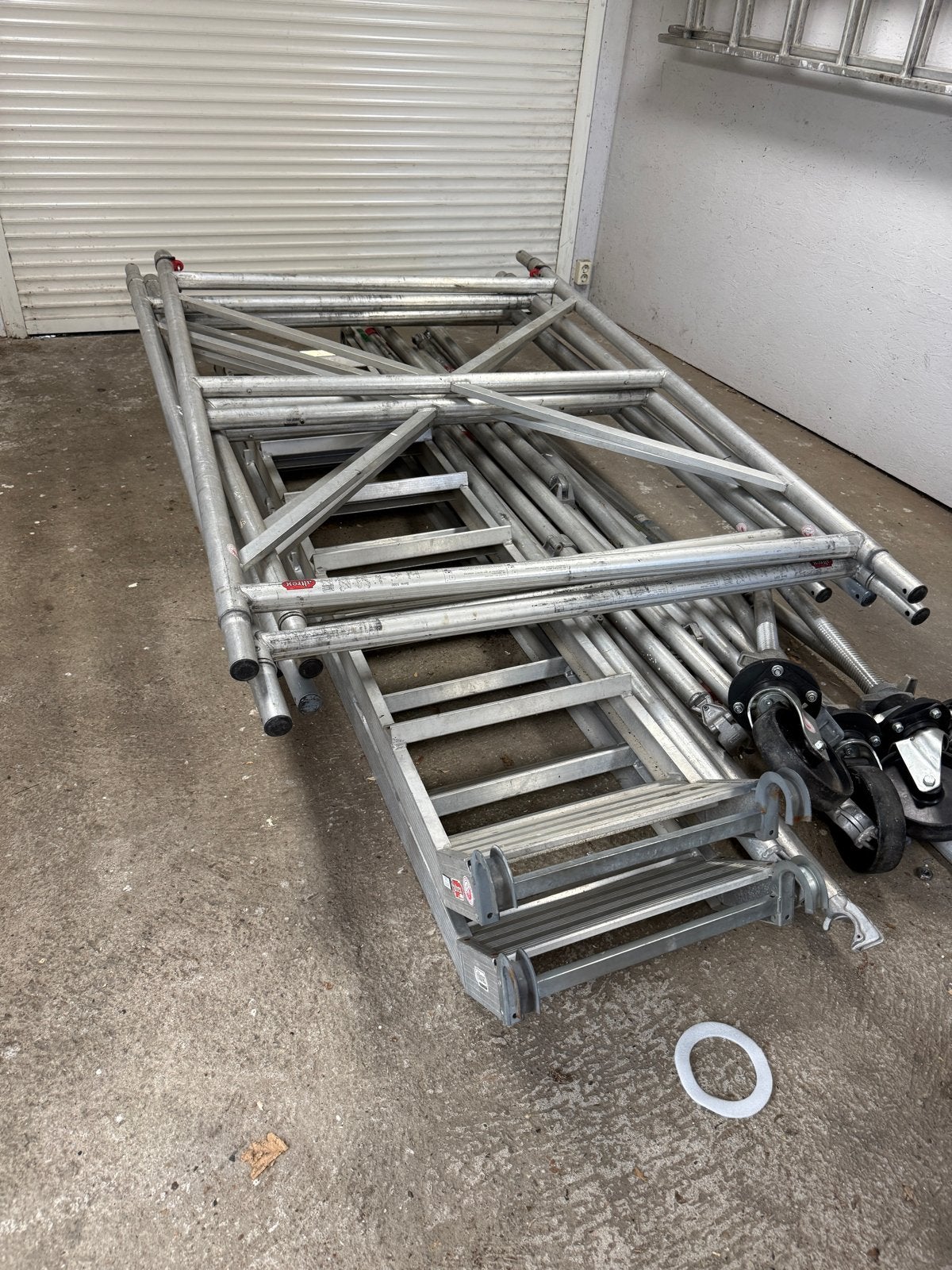 Altrex trapsteiger S5300, Ophalen, Gebruikt, Rolsteiger of Kamersteiger, 2 tot 5 meter
