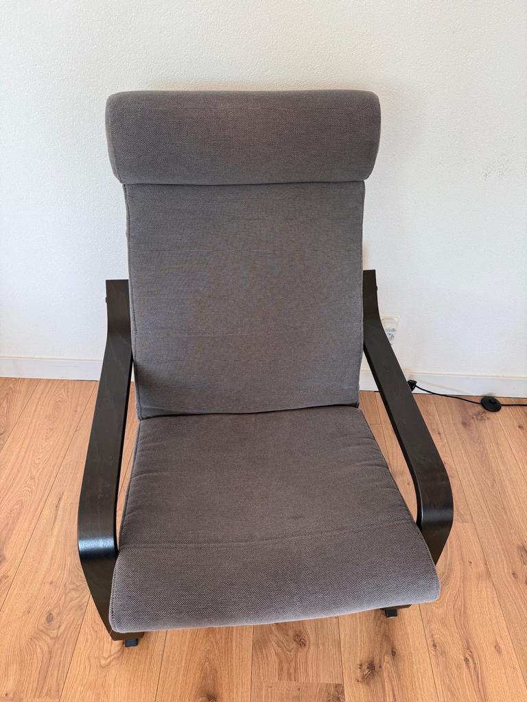 IKEA Poäng fauteuil - Zwart frame, grijs kussen, Ophalen, Gebruikt, 75 tot 100 cm, 50 tot 75 cm