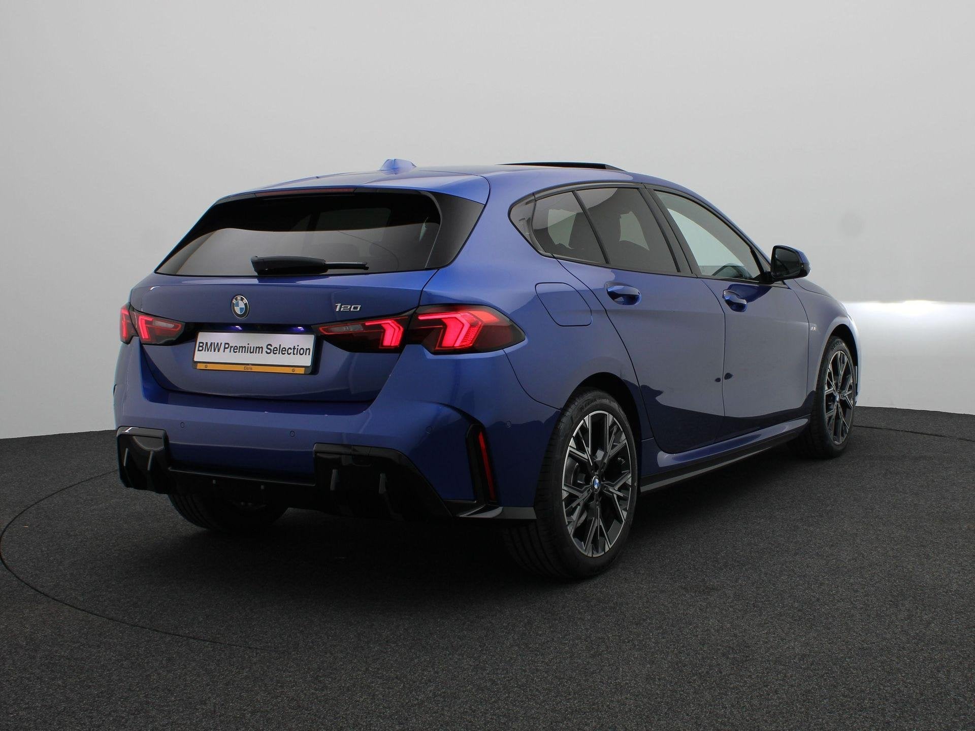 BMW 1 Serie 120 M Sportpakket | Premium Pack | Stuurwielrand, Auto's, Gebruikt, Met garantie (alle), Blauw, Bedrijf
