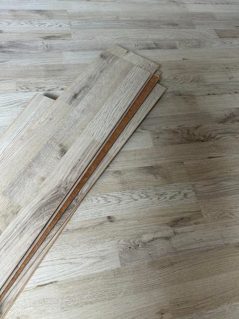 Gratis laminaat - zelf ophalen en verwijderen, Ophalen, Gebruikt, Beige, Rond
