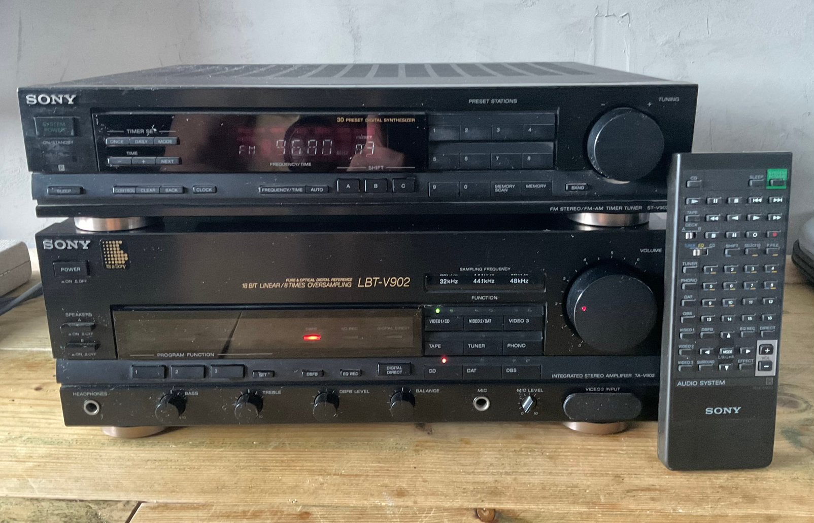 Sony LBT-V902 versterker + ST-V902 tuner + RM-S902 afstandsb, Gebruikt, Tuner of Radio, Sony, Losse componenten