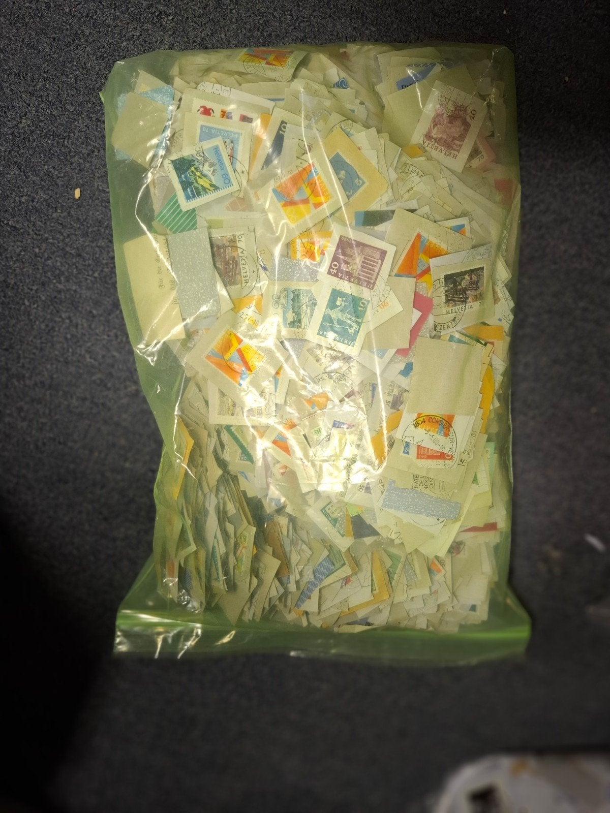 1 kilo postzegels Helvetia (Zwitserland) - zelf afweken, Postzegels en Munten, Ophalen of Verzenden