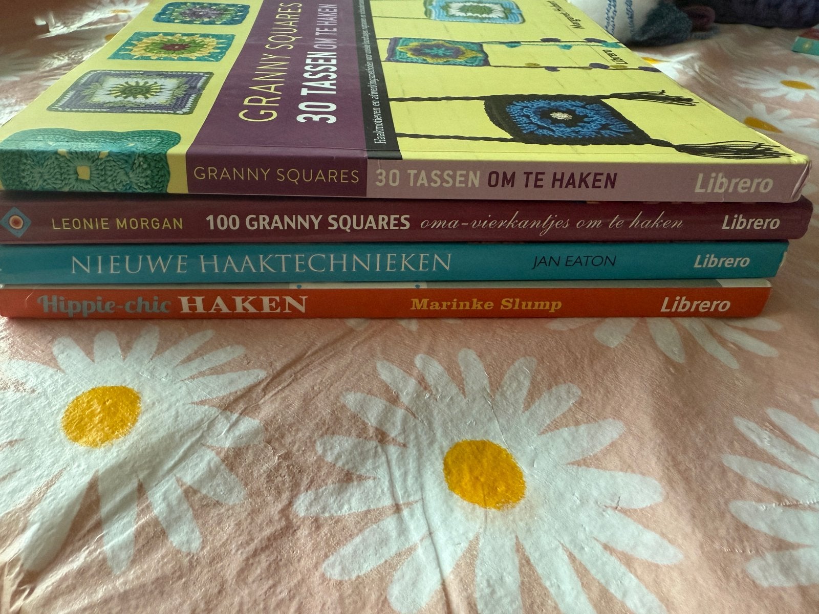 Set van 4 haakboeken, inclusief granny squares.Haakpatronen., Ophalen of Verzenden, Zo goed als nieuw, Haken, Patroon of Boek