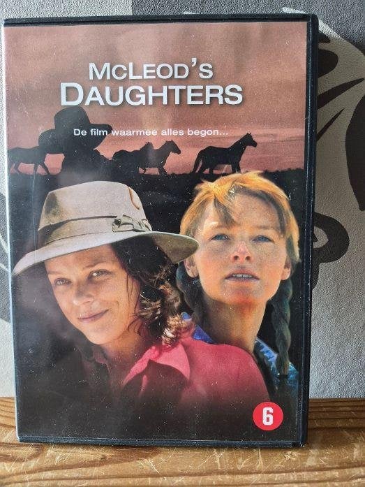 Foto 3 van McLEOD'S DAUGHTERS SERIE 1 T/M 8 + DE FILM