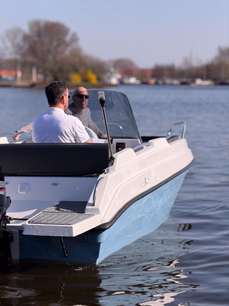 Giant sport 475 - sportieve consoleboot, Watersport en Boten, Overige merken, Overige brandstoffen, 2 m, Polyester
