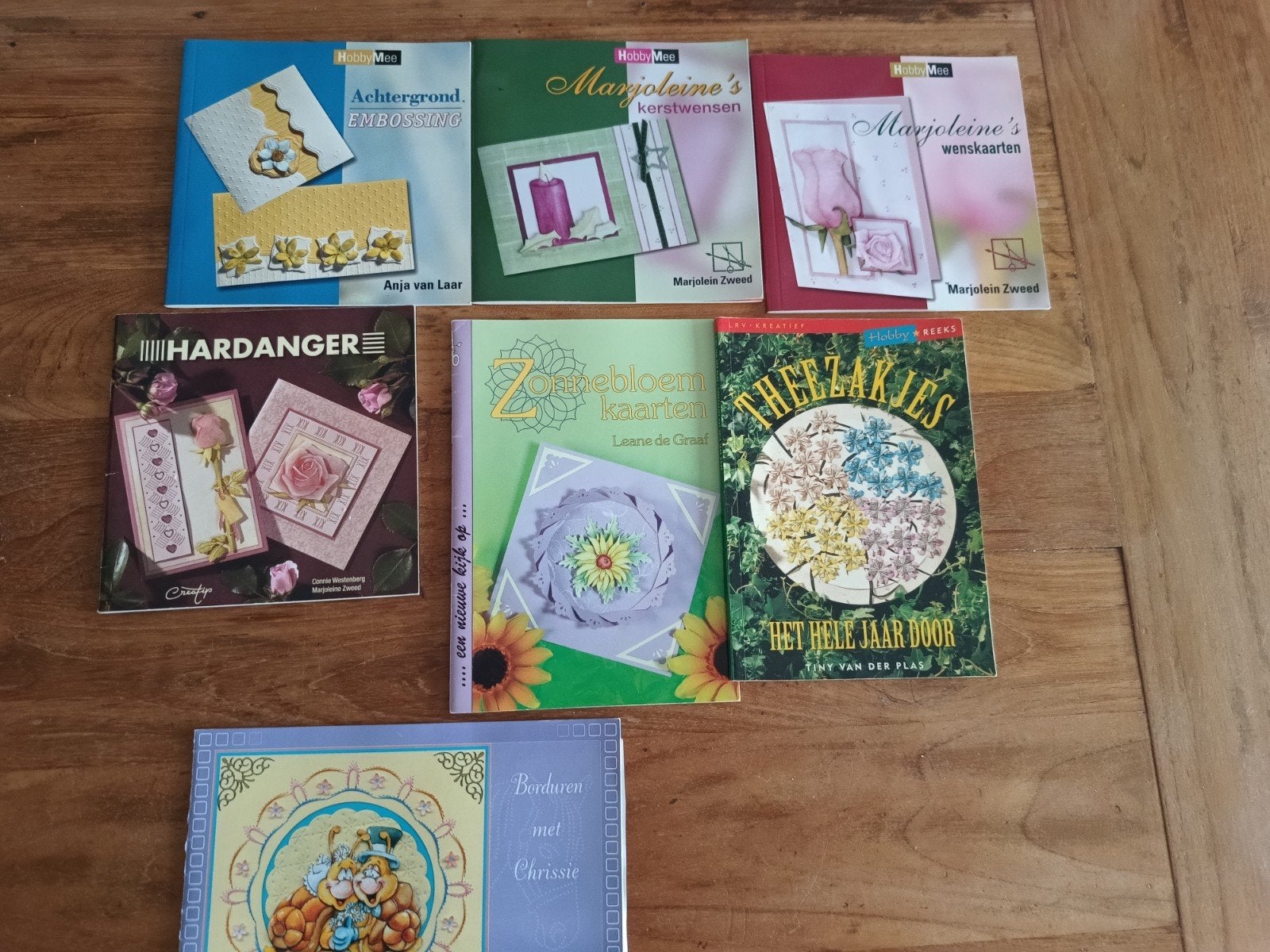 Zeven knutselboekjes borduurke theezakjes hardanger, Ophalen of Verzenden, Overige thema's, Overige typen