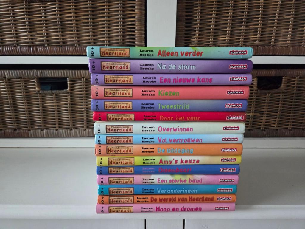 Lauren Brooke - Heartland (15 stuks), Ophalen of Verzenden, Gelezen