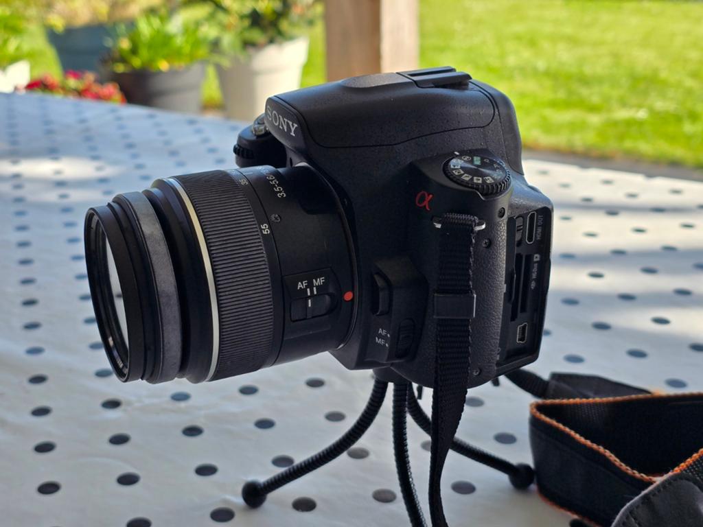 Sony Alpha A290 Spiegelreflexcamera met 18-55mm lens en tas, Gebruikt, Spiegelreflex, Ophalen of Verzenden, Sony