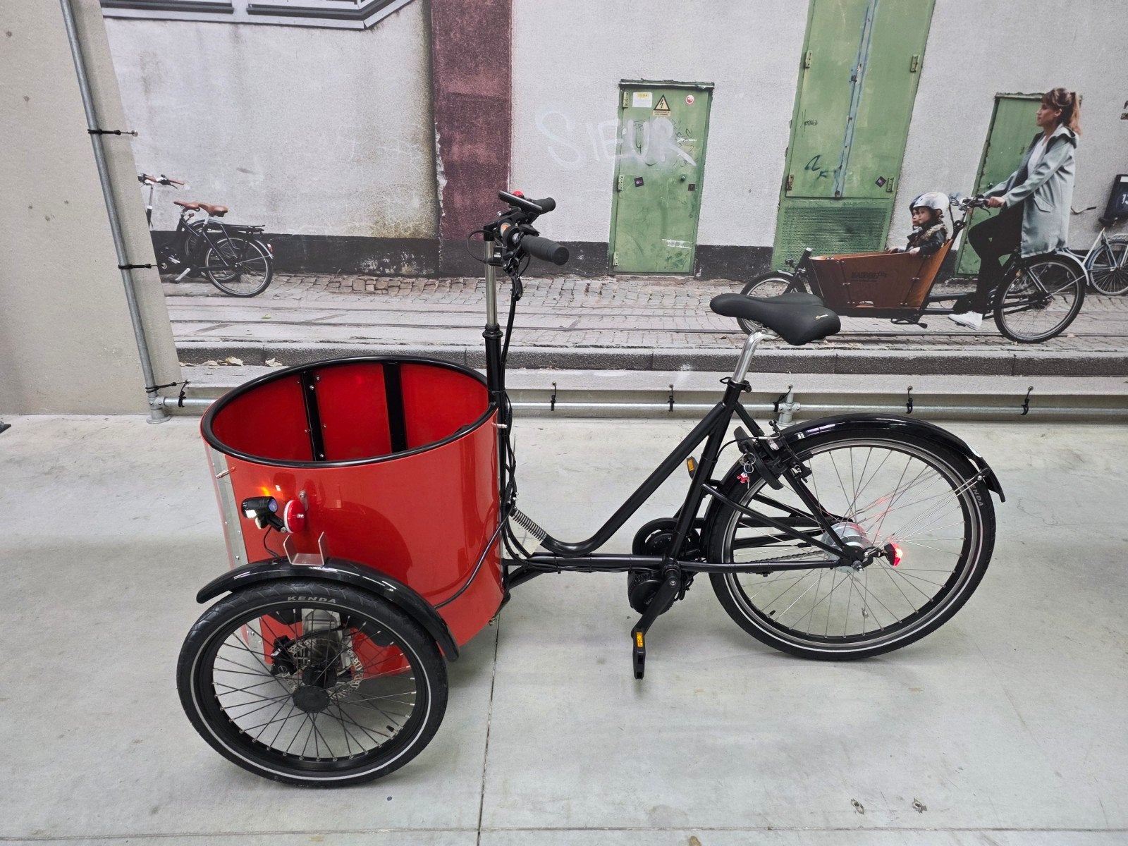 Zo goed als nieuwe Elektrische Nihola low compact bakfiets, Fietsen en Brommers, Overige merken, Goederen, Elektrisch, Ophalen of Verzenden