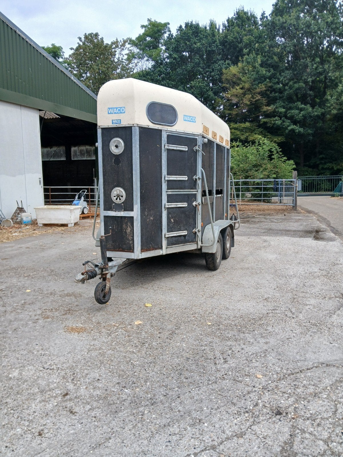 waco paarden trailer