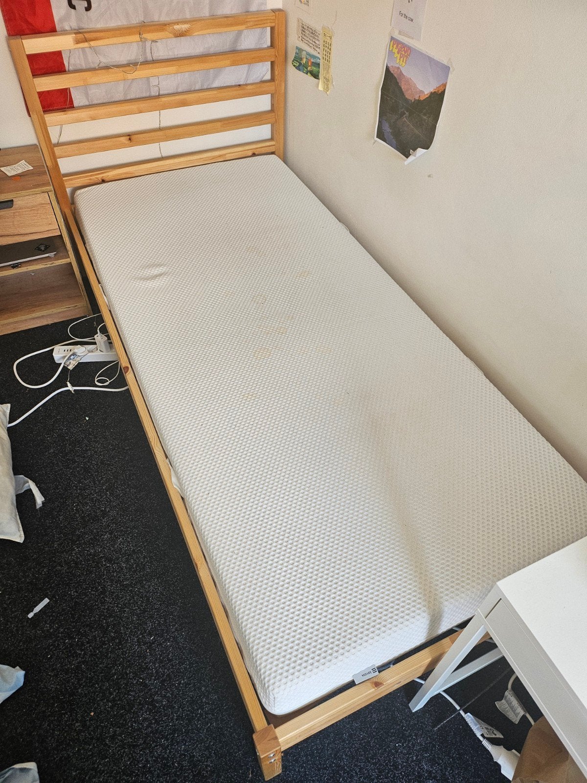 Eenpersoonsbed met lattenbodem en matras, Ophalen, Gebruikt, 90 cm, 200 cm