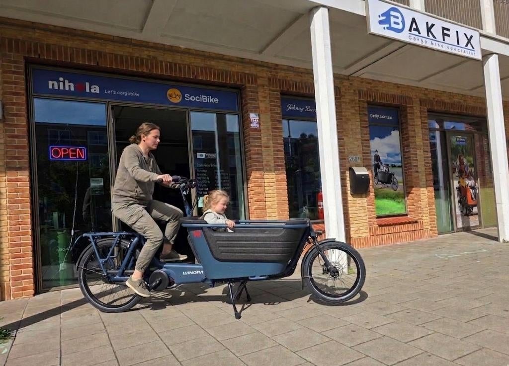 Demomodel Winora Fub 2 bakfiets met regentent