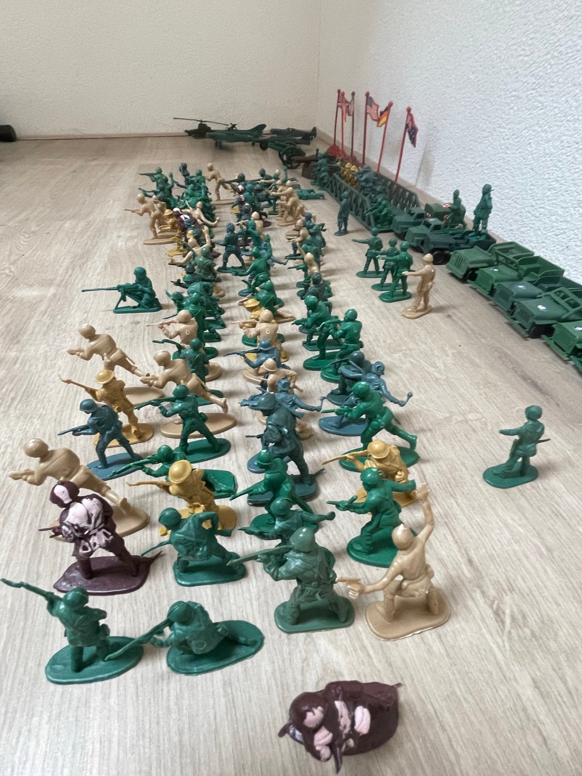 Grote set soldaten en legervoertuigen, Ophalen of Verzenden, Gebruikt, Jongen