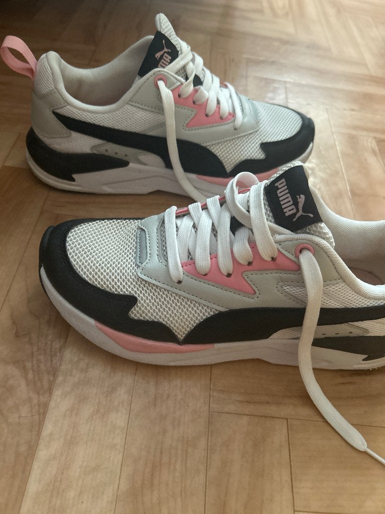 Puma sneakers mt 38, Kleding | Dames, Schoenen, Ophalen, Overige kleuren, Puma, Sneakers of Gympen