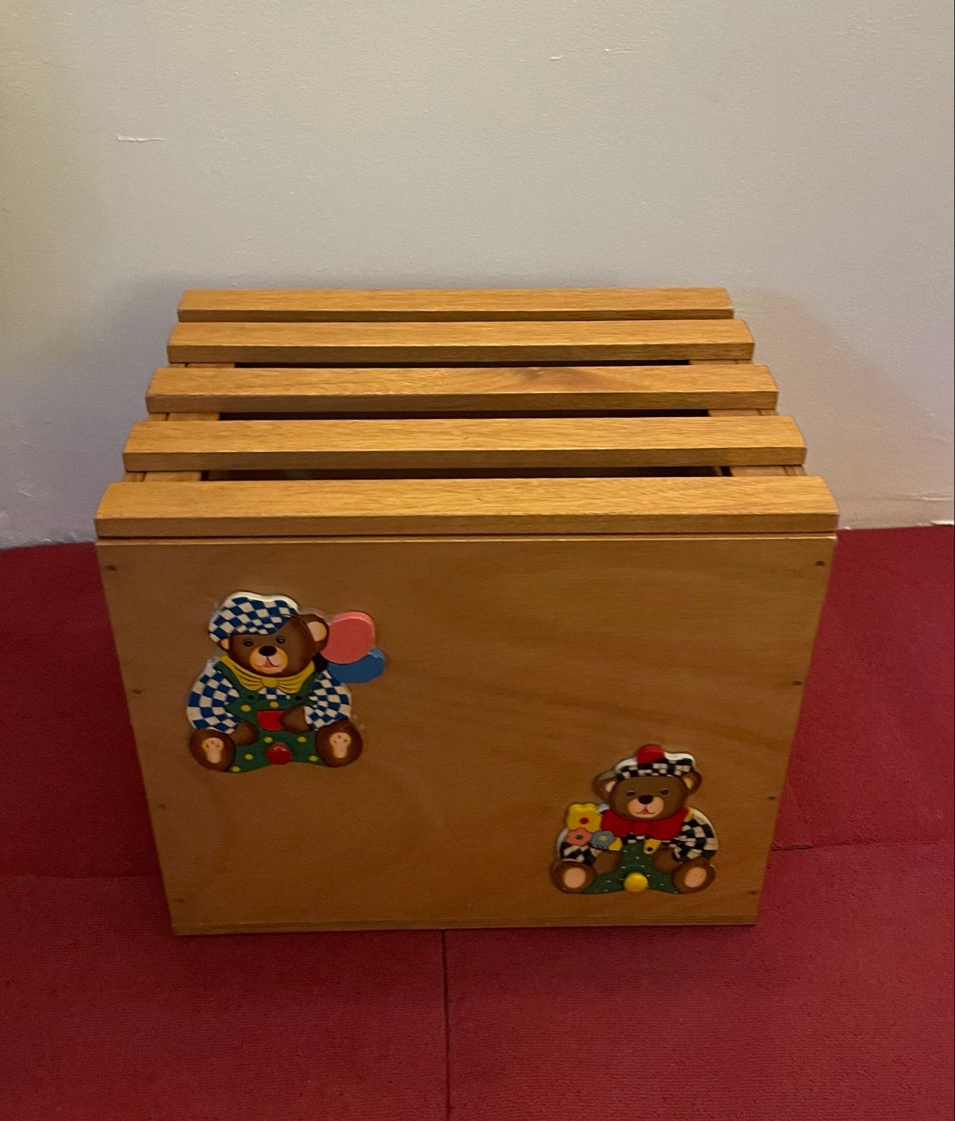 Vintage handgemaakte houten speelgoedkist met beren, Ophalen, Zo goed als nieuw, Jongen of Meisje