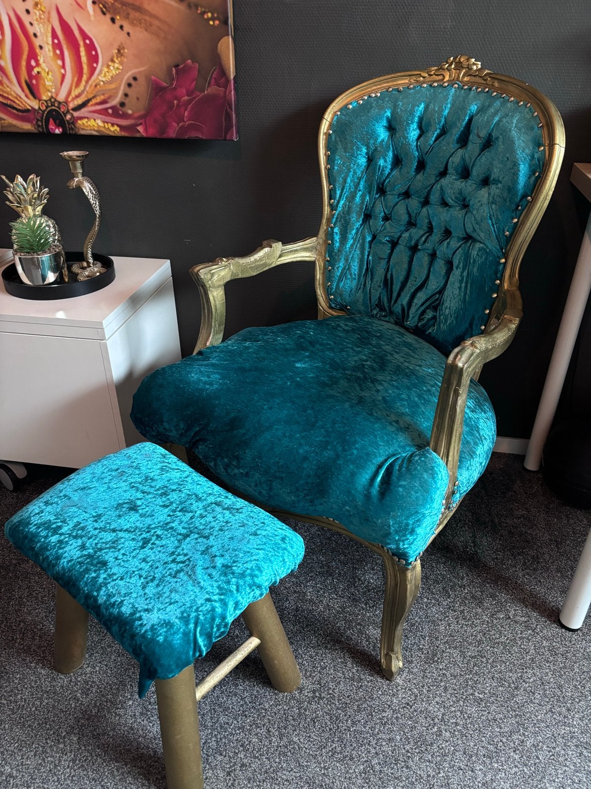 Vintage stoel met fluwelen bekleding, Ophalen