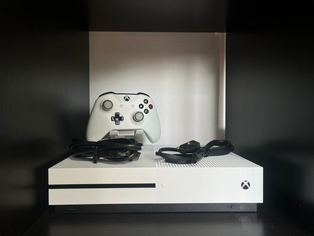 Xbox One S 1TB + Controller (Helemaal schoon), Refurbished, Xbox One S, Ophalen of Verzenden, 1 TB