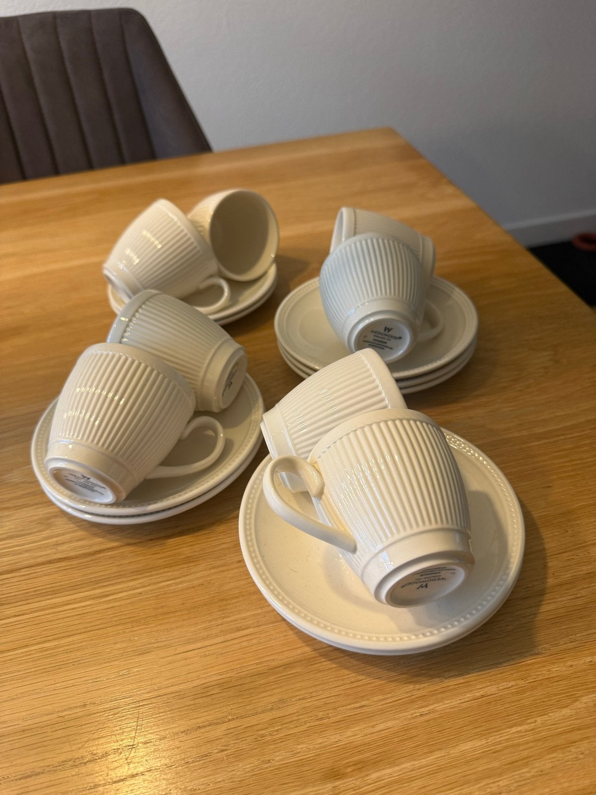 8 Wedgwood Windsor kop en schotels, Ophalen, Klassiek, Zo goed als nieuw, Kop(pen) en/of Schotel(s)