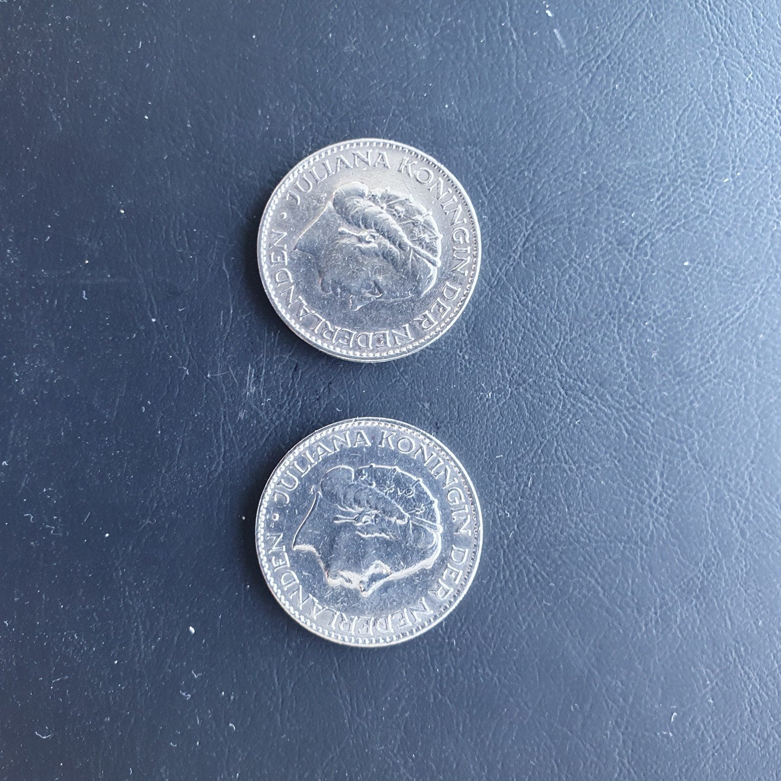 Zilveren guldens 1955 en 1956, Postzegels en Munten, Munten | Nederland, Ophalen of Verzenden, Koningin Juliana, 1 gulden