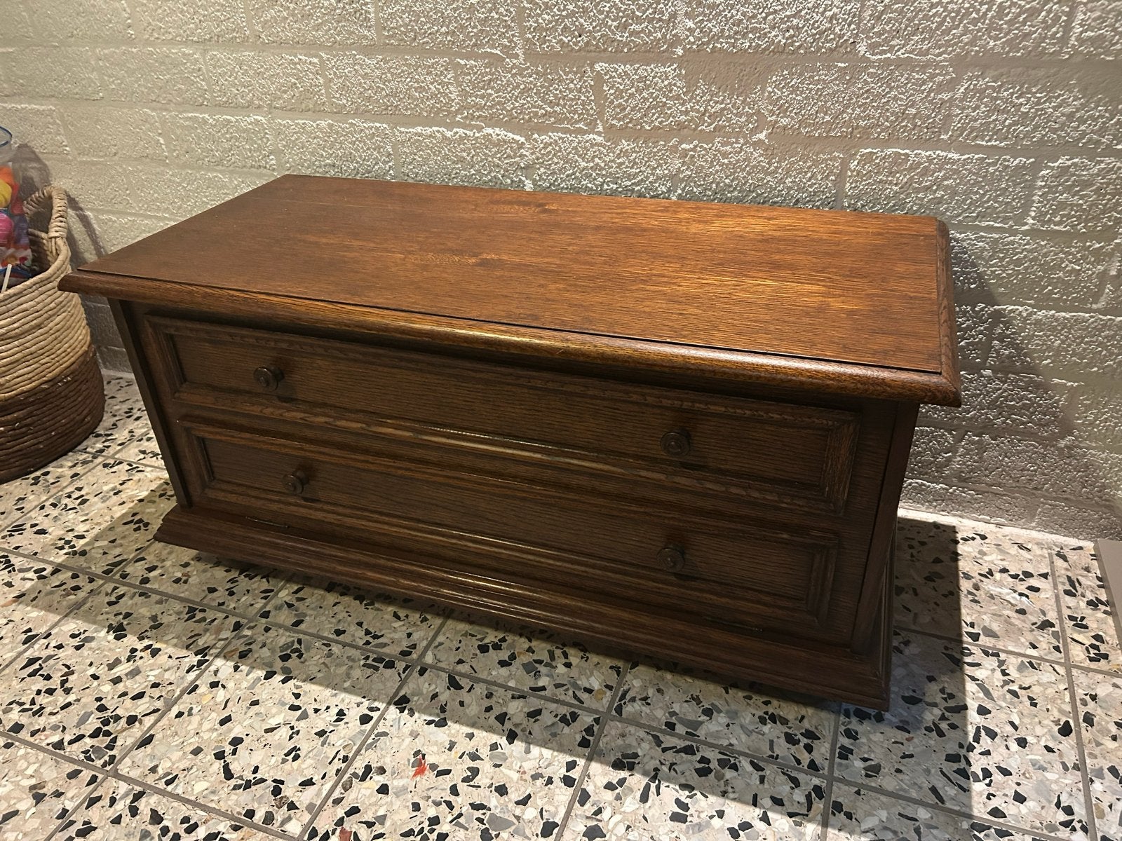 Hardhouten kast donker eiken, Antiek en Kunst, Ophalen