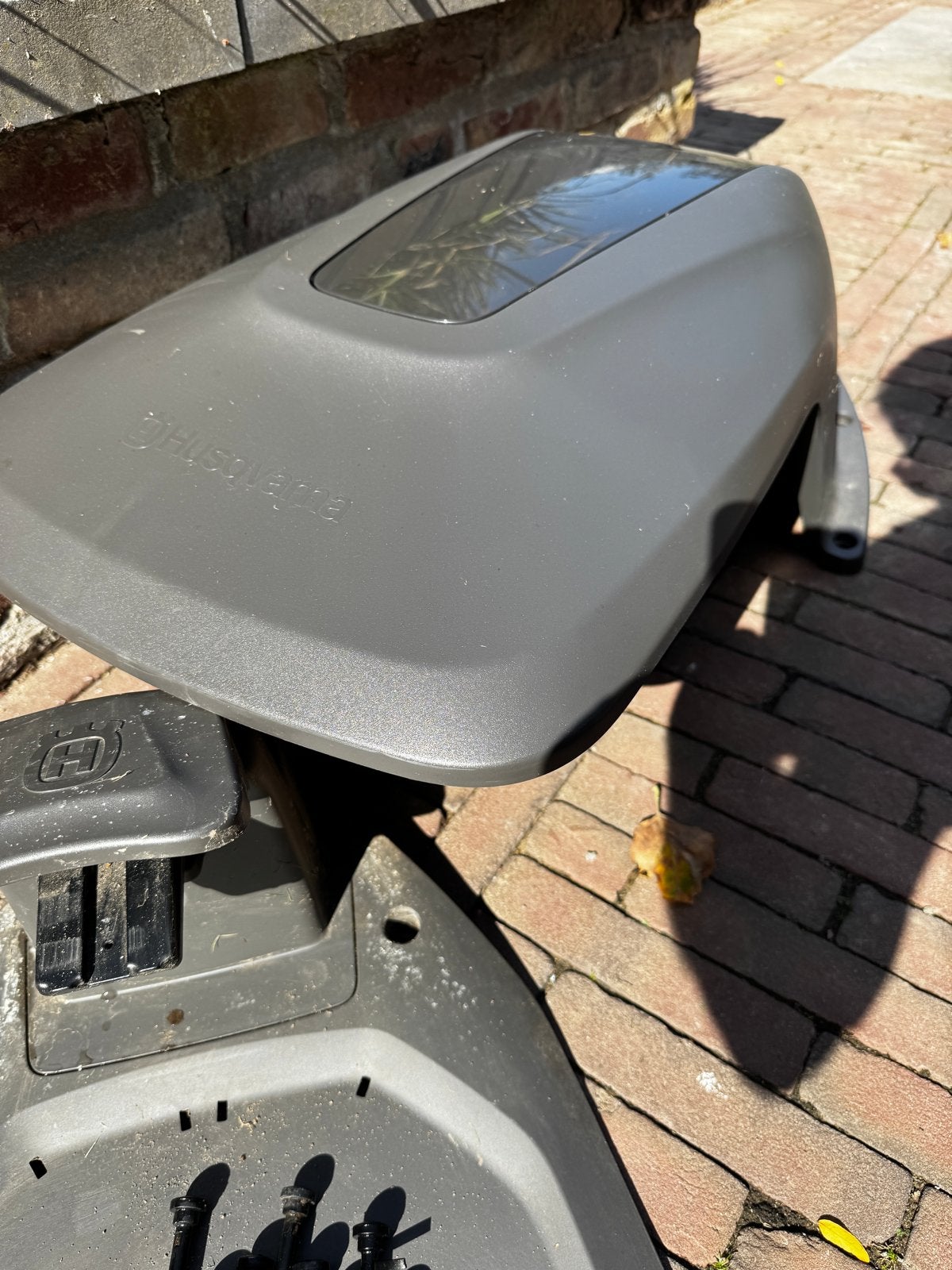Foto 5 van Husqvarna Automower Aspire R4 - Robotmaaier met garage.