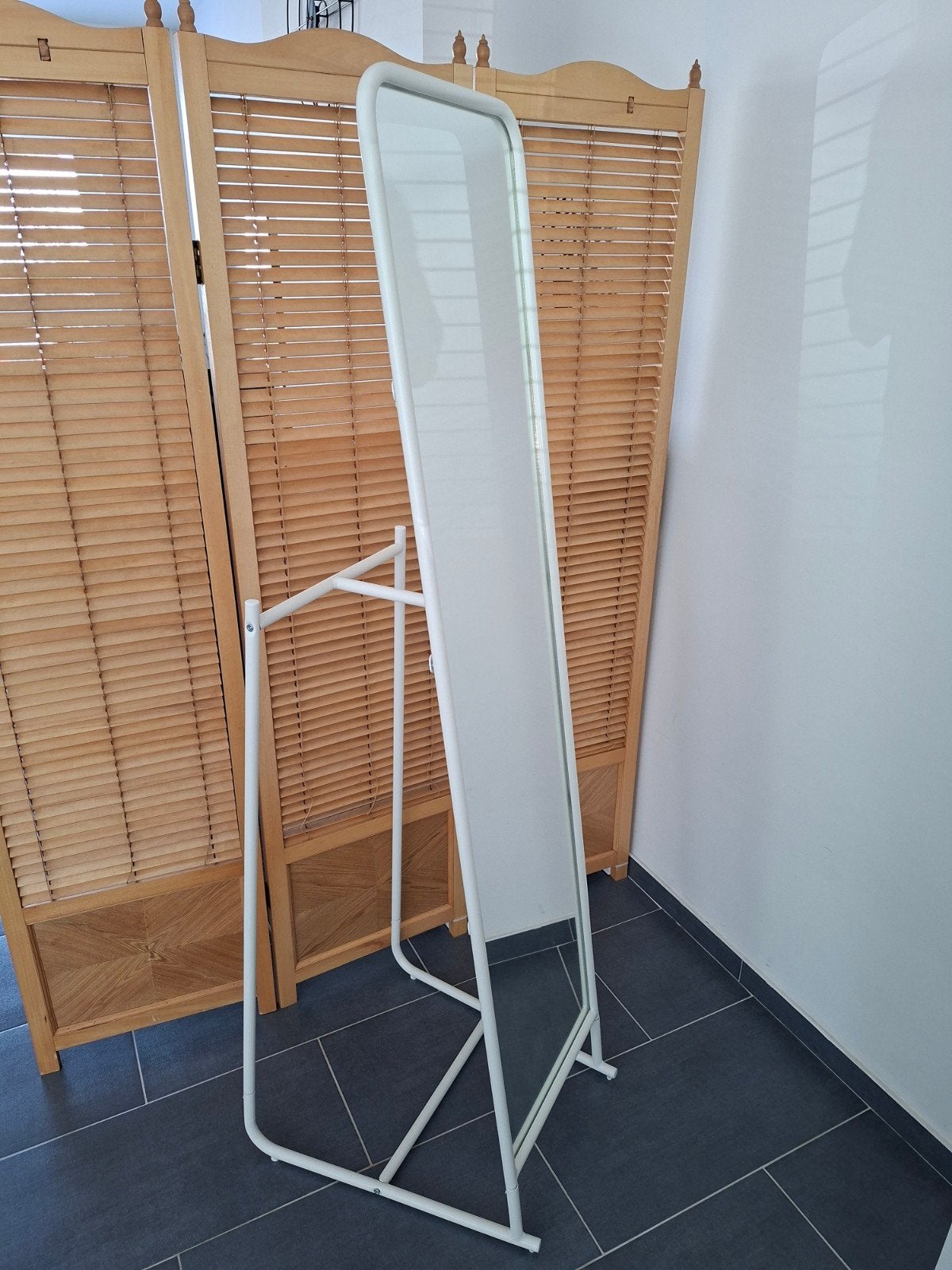 Staande spiegel IKEA KNAPPER, Huis en Inrichting, Woonaccessoires | Spiegels, Ophalen, Minder dan 50 cm, Zo goed als nieuw, 150 tot 200 cm