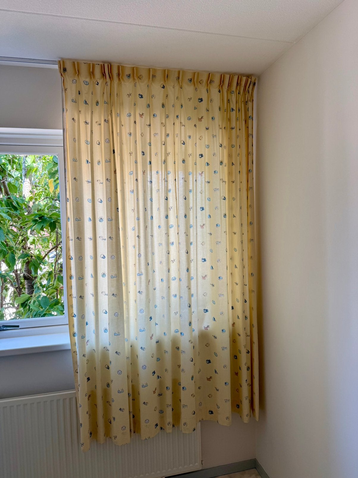 Zachtgele gordijnen babykamer, Ophalen, Gebruikt, Gordijnen of Lamellen, Geel