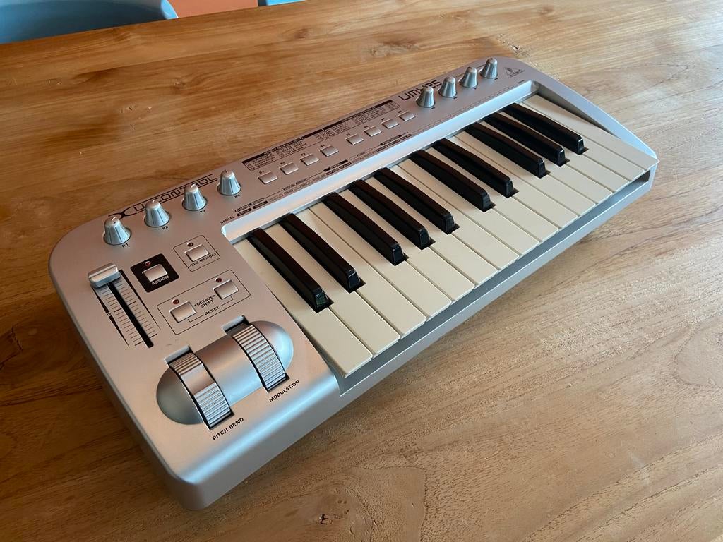 Behringer UMX25 Keyboard met Audio Interface & Ableton, Muziek en Instrumenten, Keyboards, Gebruikt, Overige aantallen, Overige merken