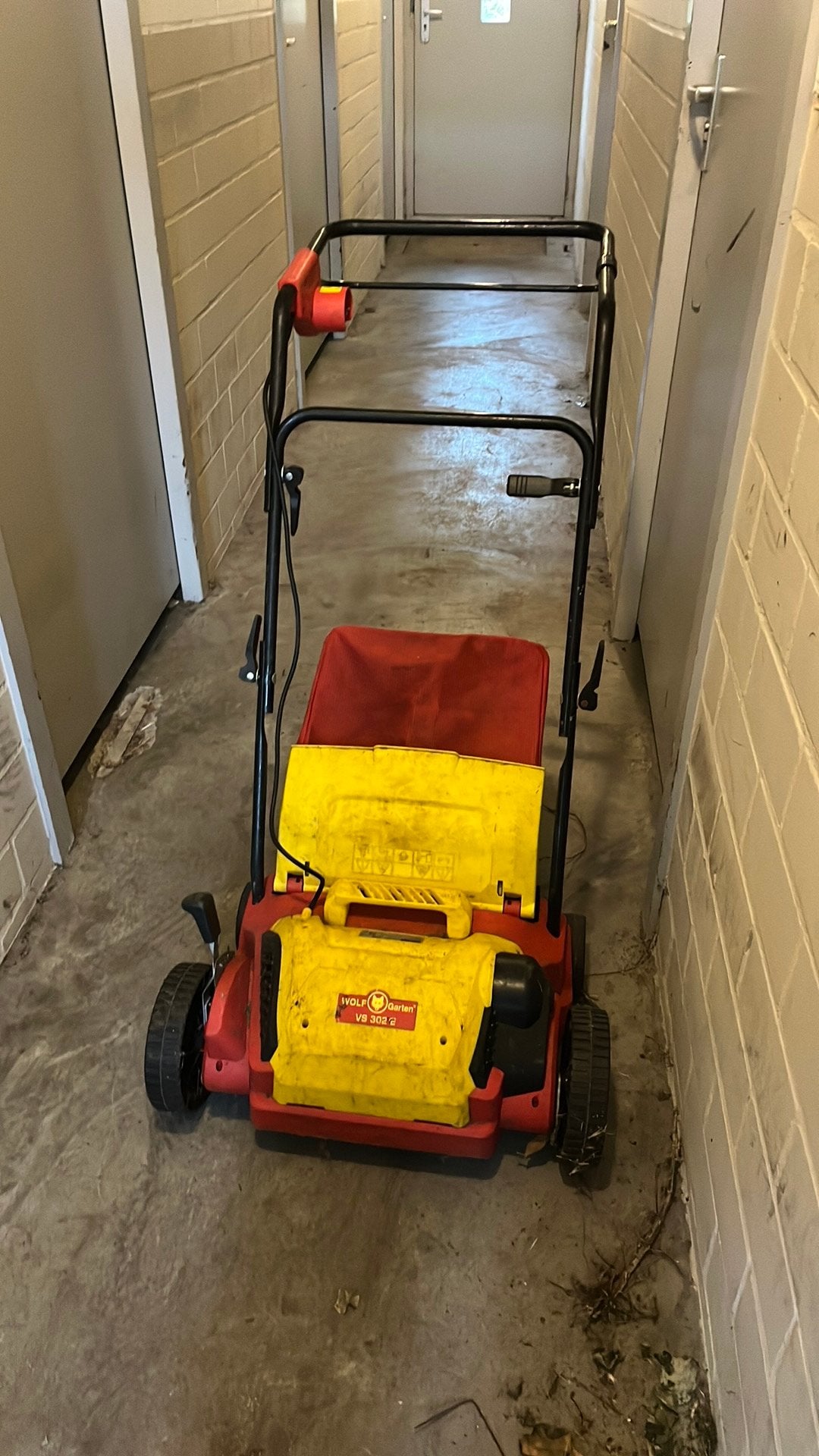 WOLF Garten VS 302 E Elektris verticuteermachine, Tuin en Terras, Ophalen, Gebruikt, 30 t/m 39 cm, Elektrische grasmaaier