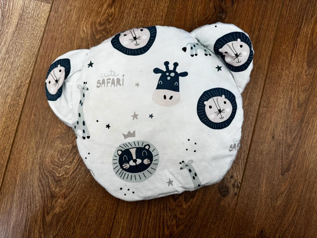 Op maat gemaakt babykussen met safari print, Ophalen of Verzenden, Zo goed als nieuw