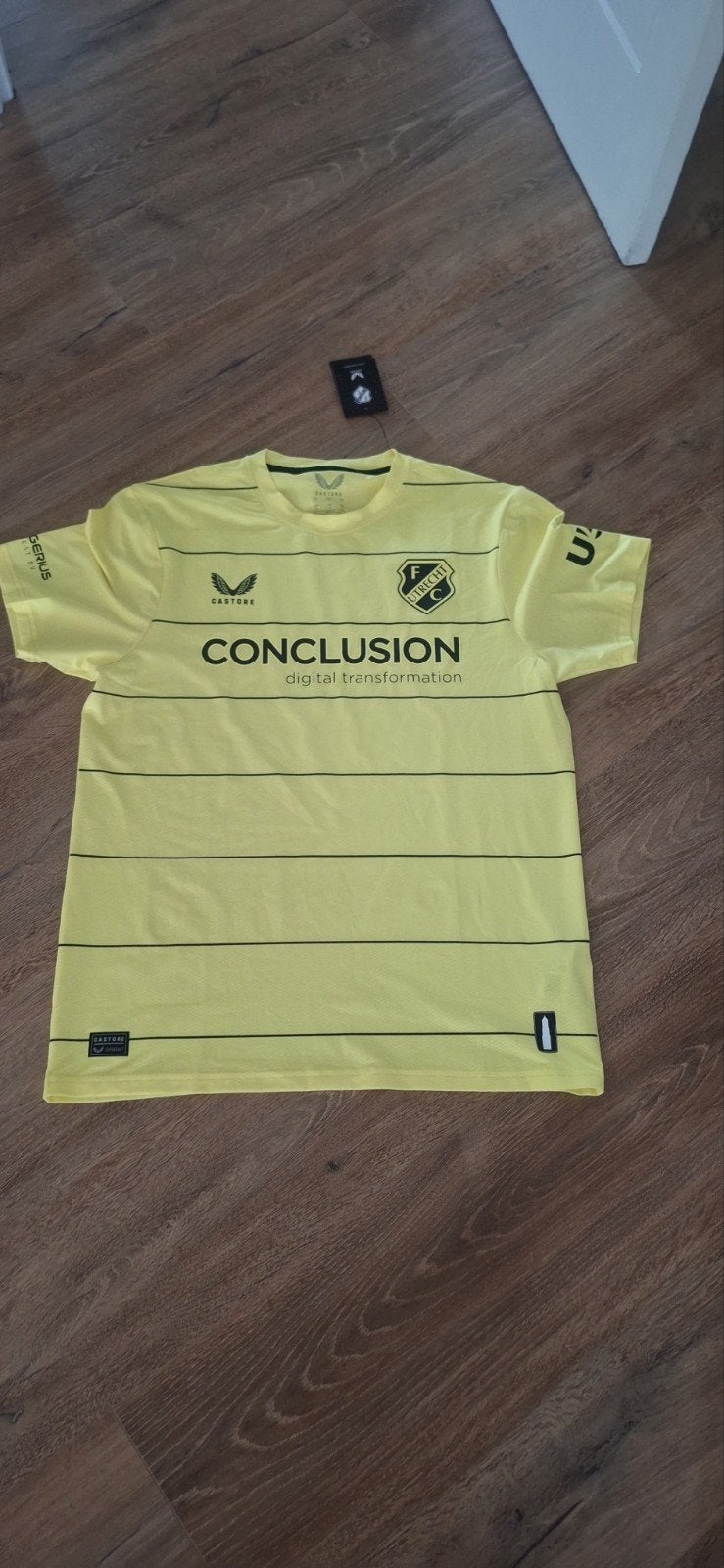 FC Utrecht Pro Home Goalkeeper Shirt - Maat L - Zeldzaam, Kleding | Heren, T-shirts, Maat 52/54 (L), Castore, Geel, Ophalen of Verzenden
