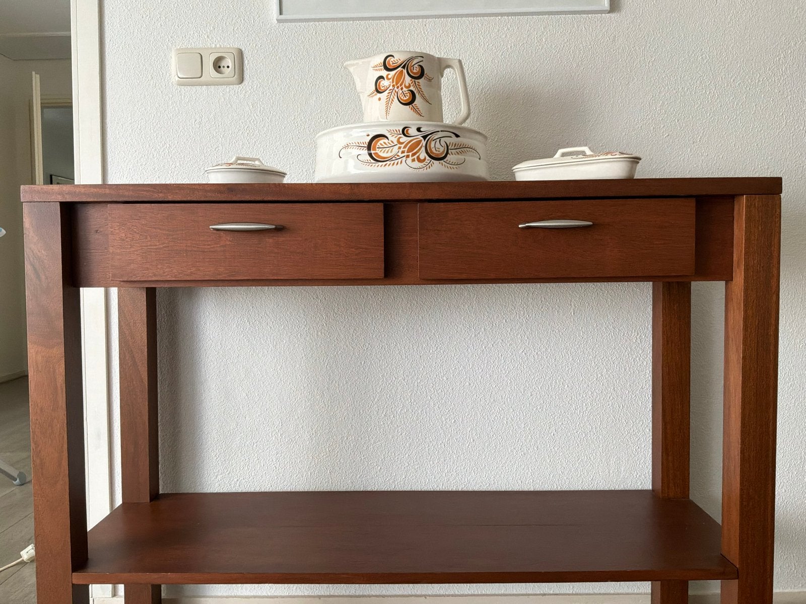 Massief mahonie badkamertafel met lampetstel, Huis en Inrichting, Tafels | Sidetables, Ophalen, Gebruikt, 100 tot 150 cm, Overige houtsoorten