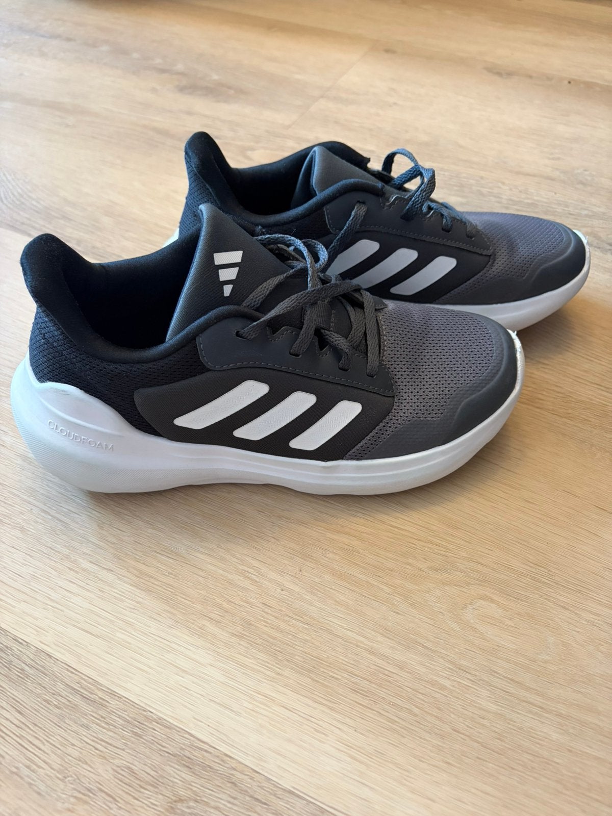 Adidas sportschoenen zo goed als nieuw 37 1/3, Ophalen of Verzenden, Zo goed als nieuw, Overige typen, Adidas