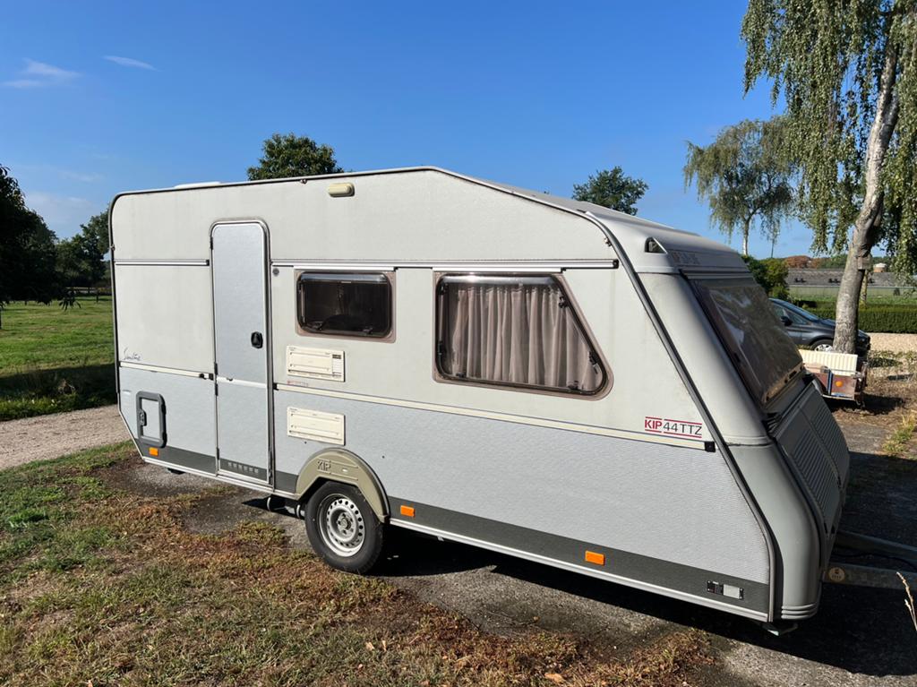Zeldzaam nette en complete KIP 44 TTZ caravan, Kip, Treinzit, 750 - 1000 kg, Particulier