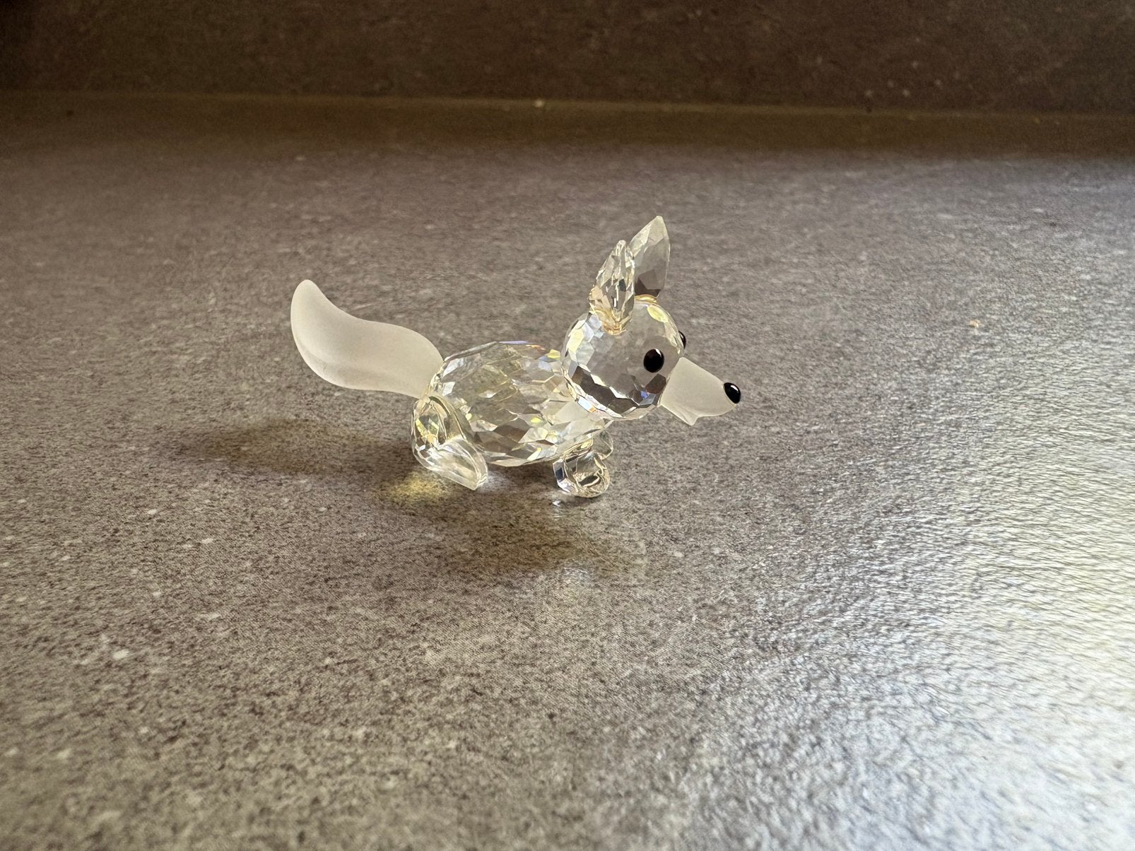 Swarovski Mini Sluipende Vos 014956 – met doos, Ophalen of Verzenden, Zo goed als nieuw, Figuurtje