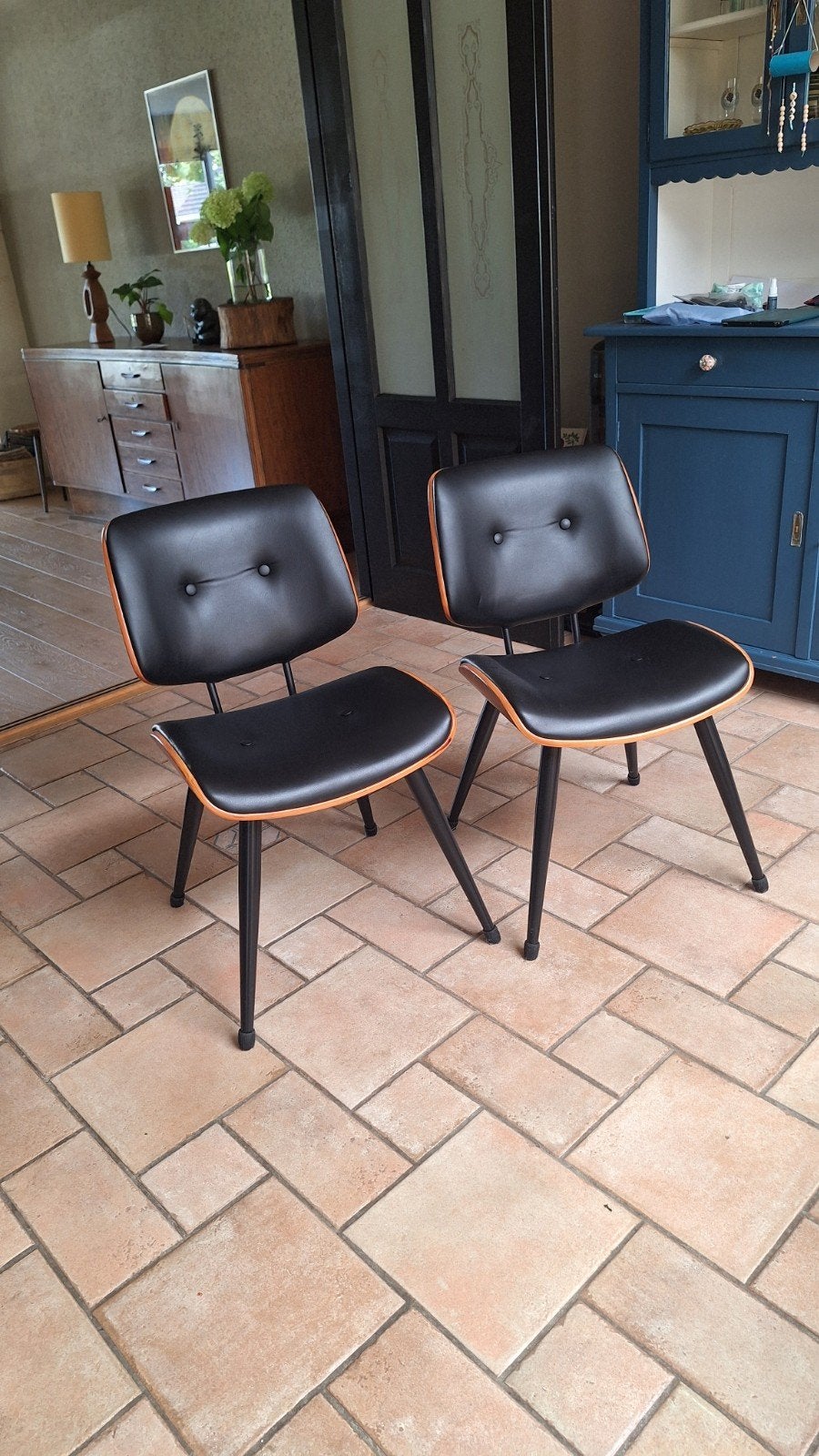 4 eetkamerstoelen Eames stijl, Zwart, Zo goed als nieuw, Vier, Eames