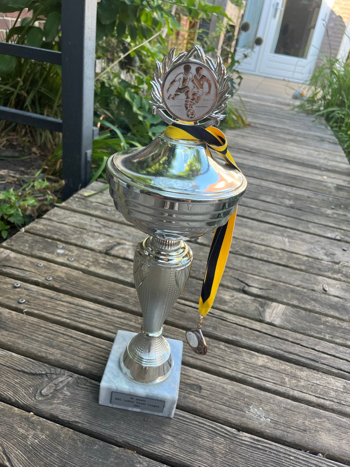 Voetbal Trofee met Medaille - Winnaar Beker, Ophalen of Verzenden, Zo goed als nieuw