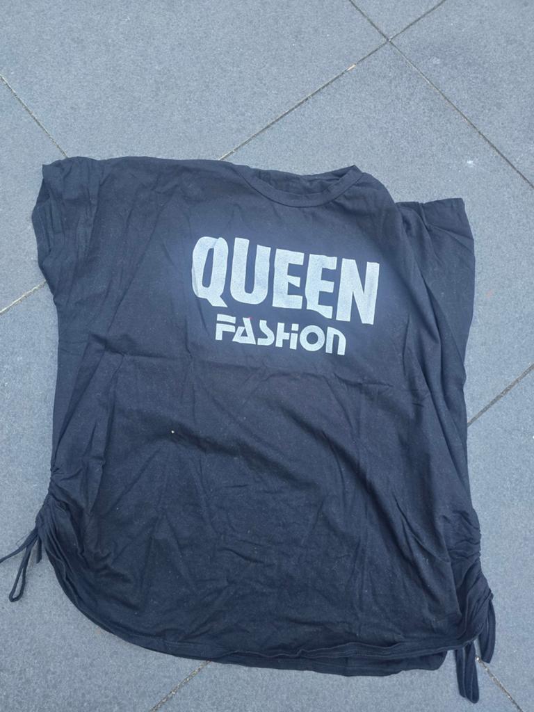 Zwart T-shirt met 'QUEEN FASHION' opdruk, maat 54, Zwart, Maat 46/48 (XL) of groter, Ophalen of Verzenden, Onbekend