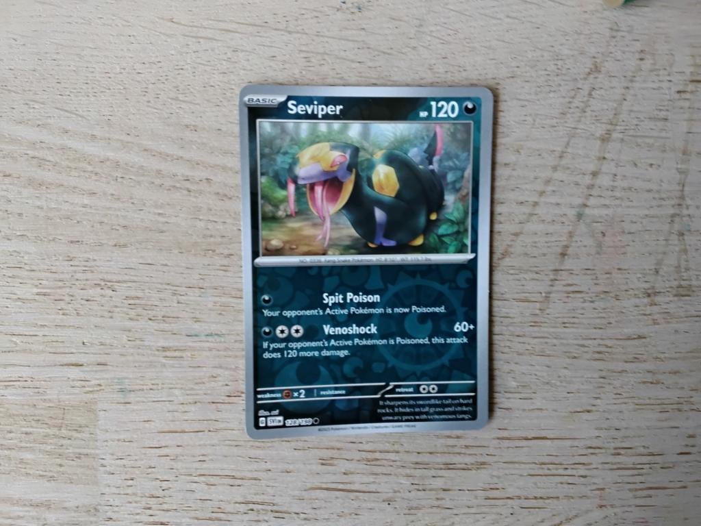 Pokémon kaart Seviper 120 HP - Basic, Ophalen of Verzenden, Zo goed als nieuw, Losse kaart
