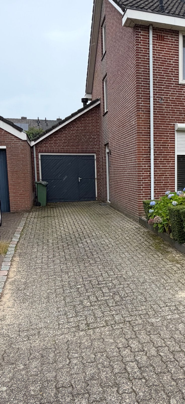 Stenen oprit (40m2), Tuin en Terras, Ophalen, Gebruikt, Klinkers, 10 m² of meer