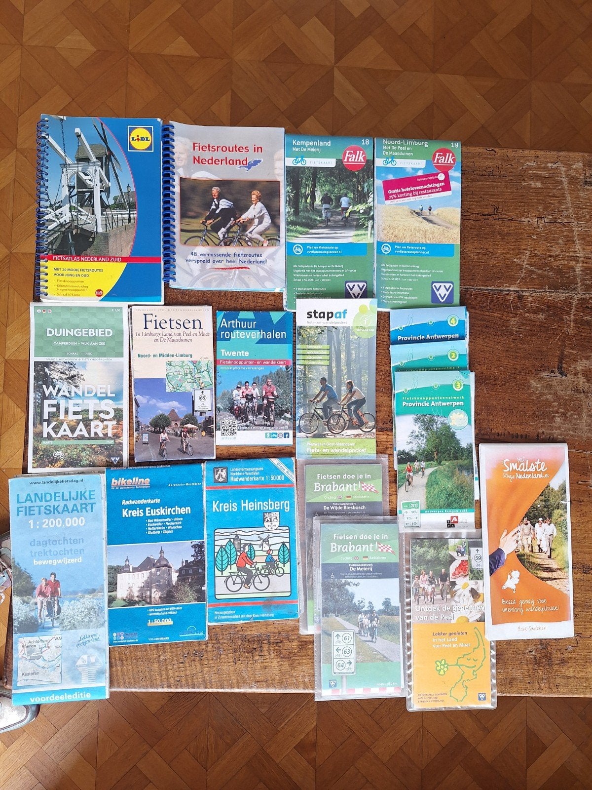 18 Fietkaarten Knooppunten Nederland, België, Duitsland, Overige merken, Fiets- of Wandelgids, Ophalen of Verzenden, Zo goed als nieuw